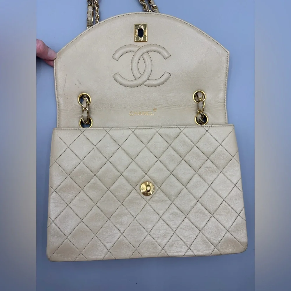 Chanel single flap lambskin beige square chain bag - Picture 11 of 12